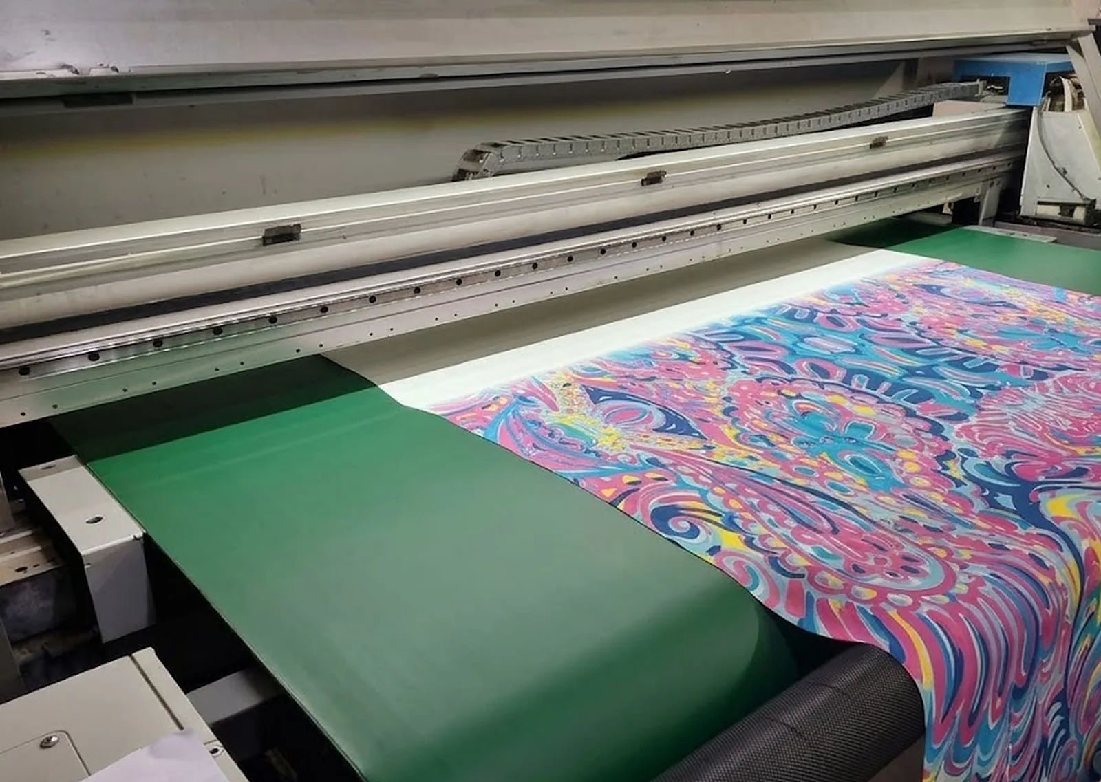 Swirl design printing on fabric in our digital printing unit